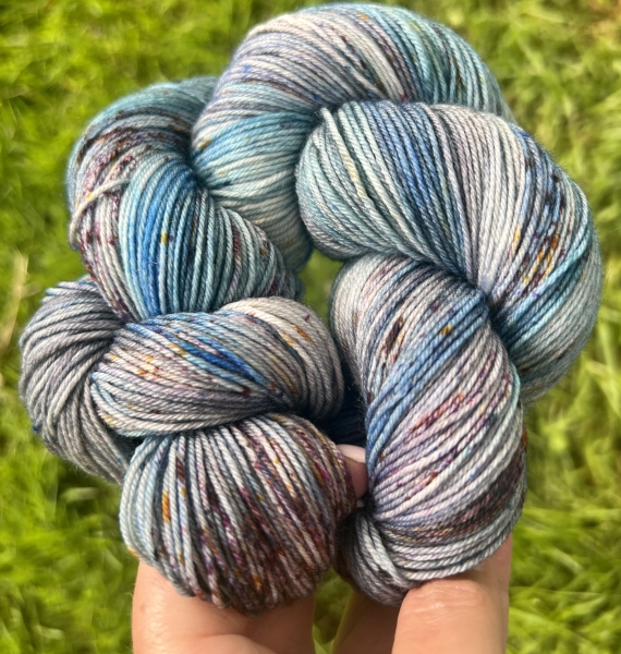 Passiflora Incarnata handgefärbte Sockenwolle